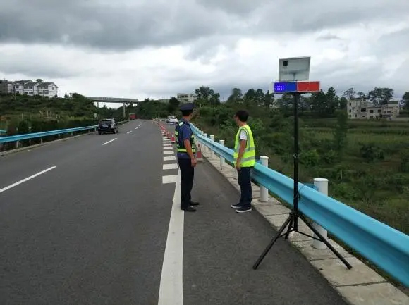天津高速公路钢护栏