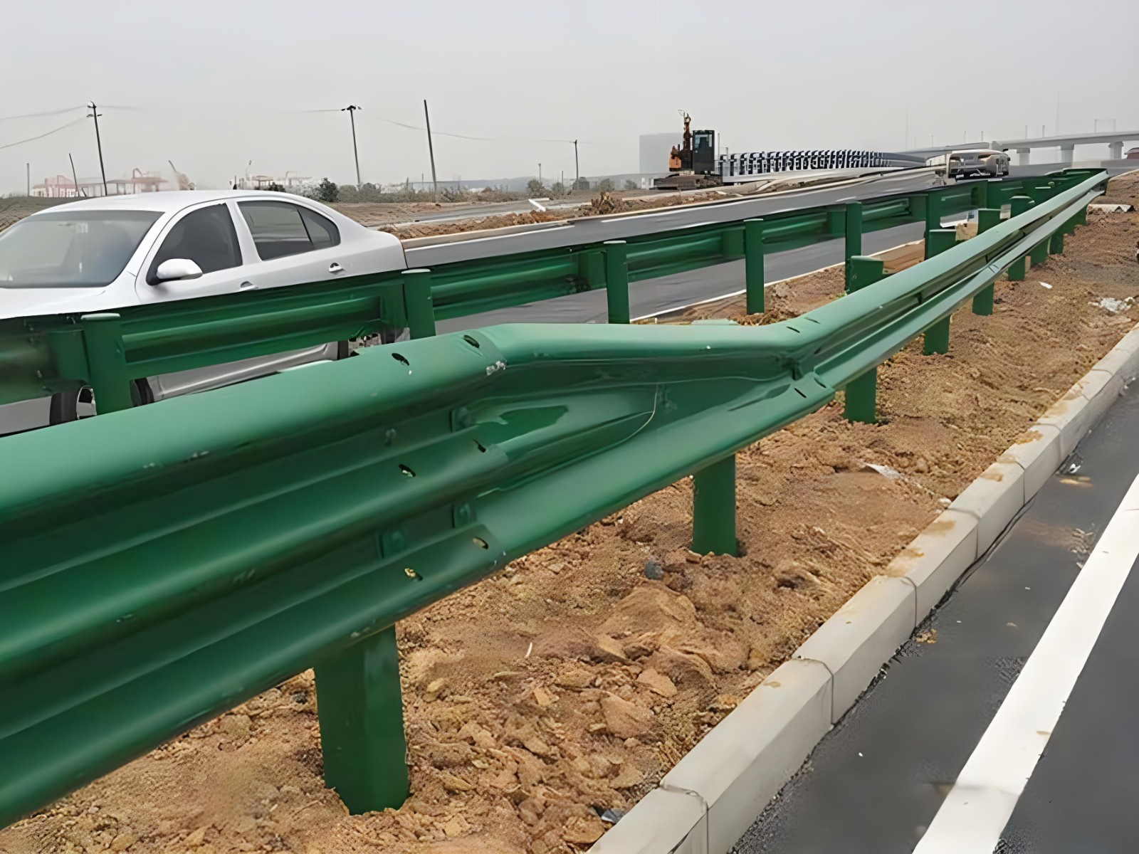 天津高速波形护栏板日常维护方案确保道路安全新举措