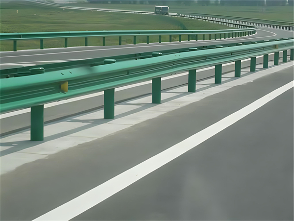 天津高速护栏板守护安全广泛应用于多个行业